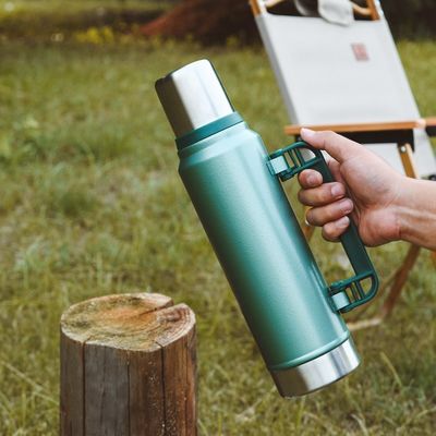 Flasca de agua de vacío de acero inoxidable de gran capacidad de estilo americano Termoso 1 L con mango