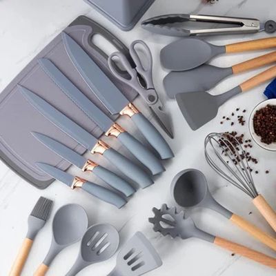 Conjunto de utensilios de cocina de silicona de 19 piezas de mango de madera con cubo de almacenamiento de tabla de corte