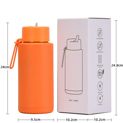 Botella de agua aislada de doble pared con paja