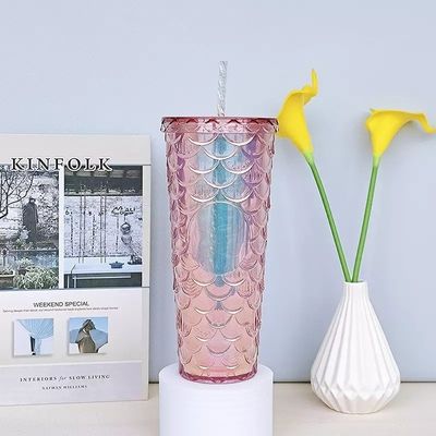 Método de flujo de agua Taza de paja creativa de plástico de doble capa Flash Tazas de pescado rosa
