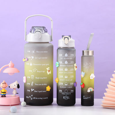Unisex 3 en 1 Marcador de tiempo motivacional Gradiente Color Botella de agua Conjunto 2000ml 900ml 500ml