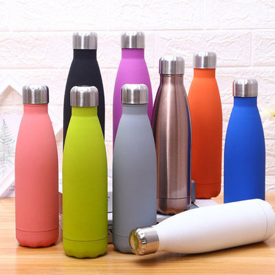 Botella de agua de acero inoxidable aislada para deportes con logotipo personalizado y recubrimiento anticorrosión