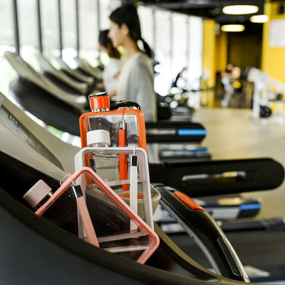 110*180*330mm Botella de agua plana personalizada para gimnasio y actividades al aire libre