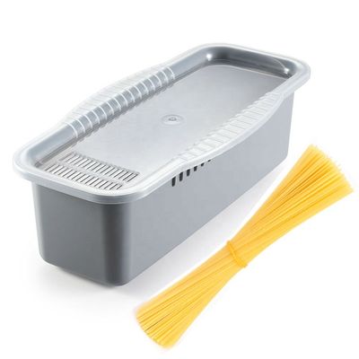 Material PP Cocina de pasta de microondas libre de BPA con herramienta de porción aprobada por la norma europea