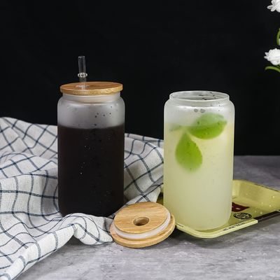 12oz/16oz/25oz Taza de cerveza con forma de lata de sublimación con tapa de bambú y paja