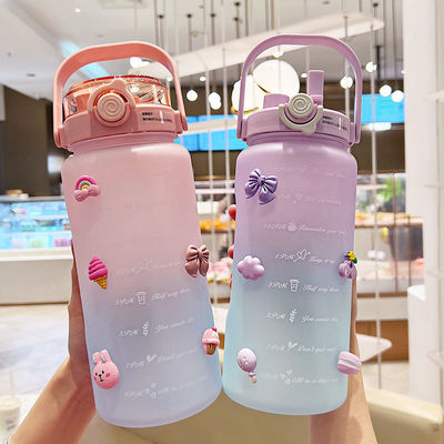 Botella de agua motivacional con marcador de tiempo libre de BPA 64OZ y diseño de color gradiente