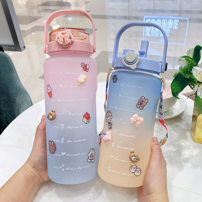Botella de agua motivacional con marcador de tiempo libre de BPA 64OZ y diseño de color gradiente