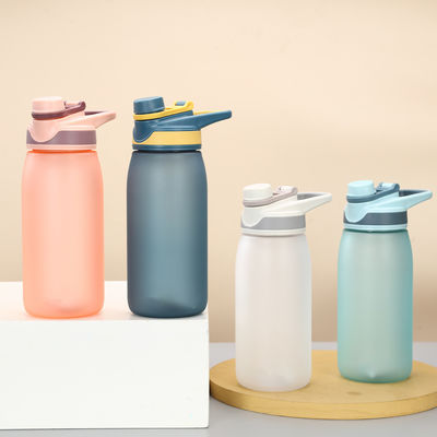 Gimnasio para actividades al aire libre portable sin BPA Botella de agua de plástico para deportes con tiempo