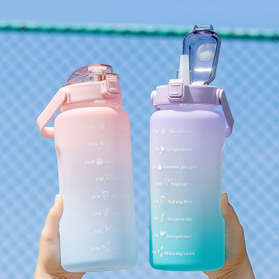 Logotipo personalizado aceptable botella de agua de 64 oz paja extraíble para el fitness y los deportes