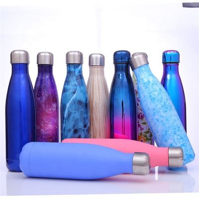 Botella de agua de vacío de doble pared de acero inoxidable en forma de cola de 500 ml para diseños personalizados