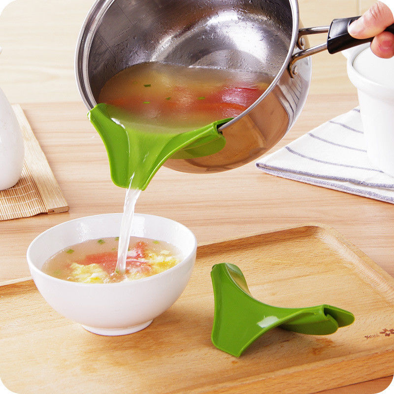 Dispositivos de cocina Silicona anti derrame olla de filtración con boca redonda borde deflector 20g