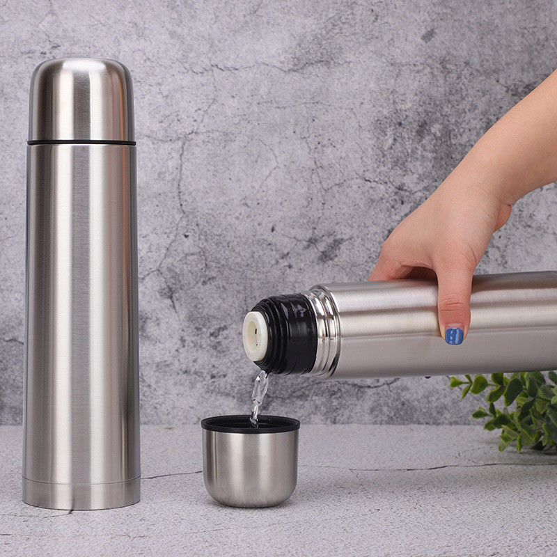 Disfrute de bebidas calientes o frías en cualquier lugar con nuestro frasco térmico de estilo americano