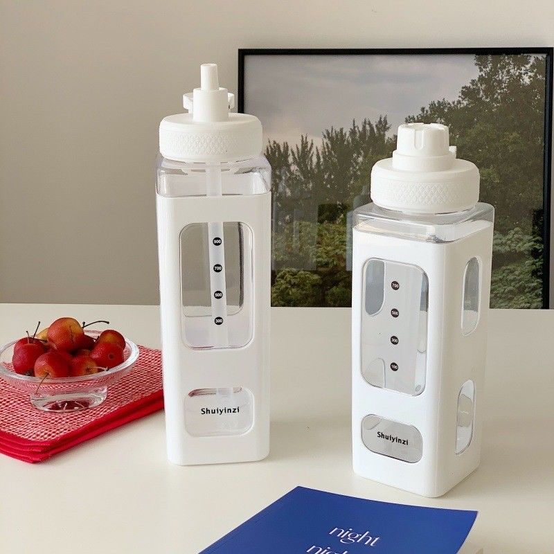 Botella de agua Kawaii lista para el gimnasio con etiqueta 3D 700ml/900ml Leche de viaje de plástico portátil