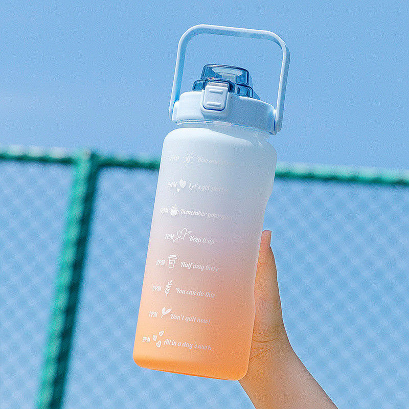 Logotipo personalizado aceptable botella de agua de 64 oz paja extraíble para el fitness y los deportes